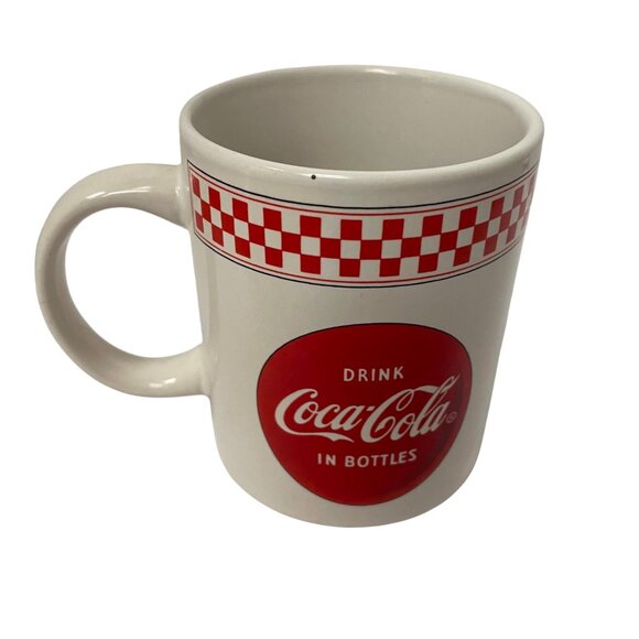 Coca-Cola Ceramic Mug Red Checkered Drink In Bottles Design By Gibson - Picture 1 of 4